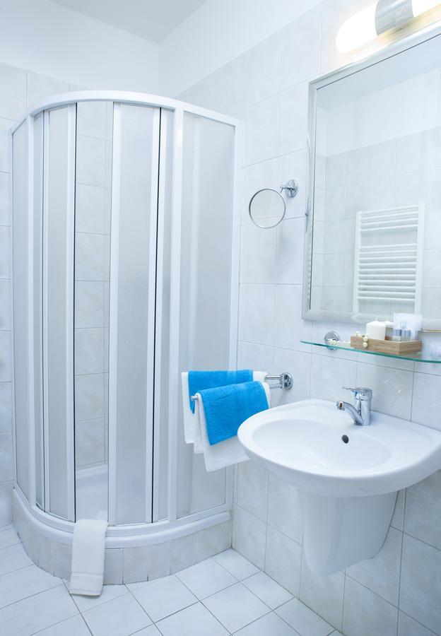 Retro Hotel Villa Ostrava Luaran gambar