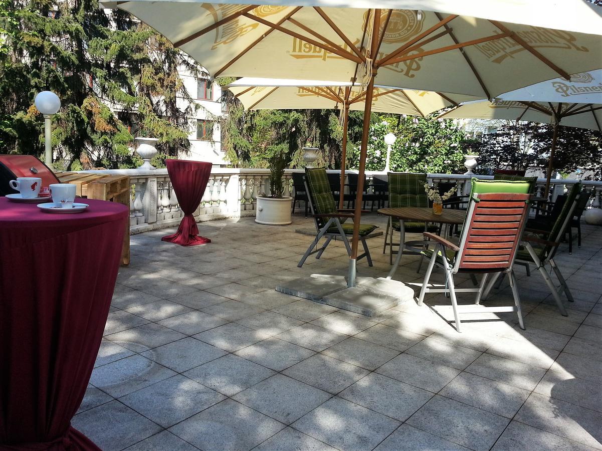 Retro Hotel Villa Ostrava Luaran gambar