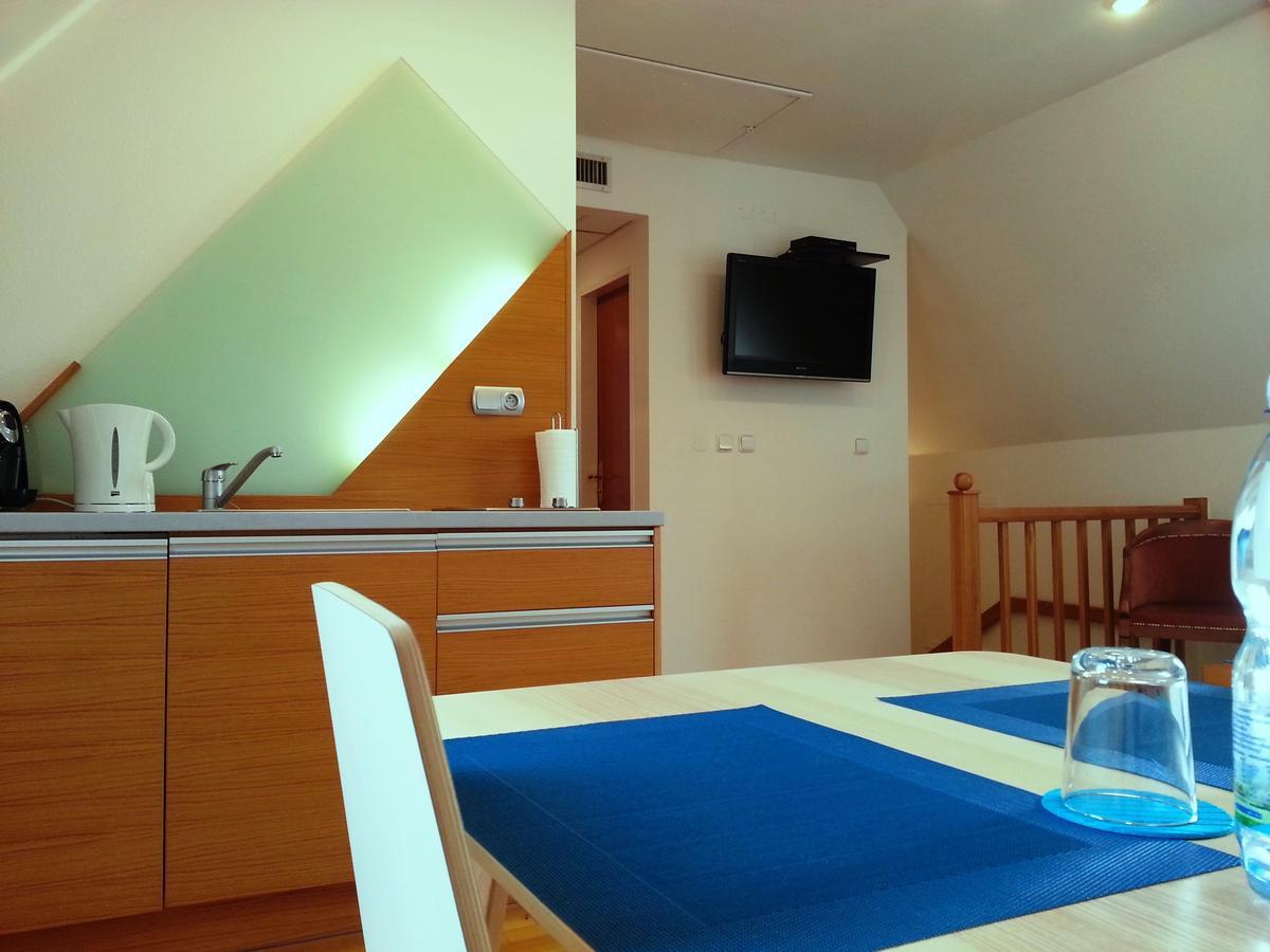 Retro Hotel Villa Ostrava Luaran gambar